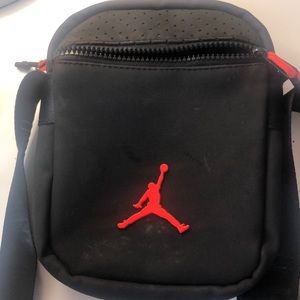 Jordan crossbody